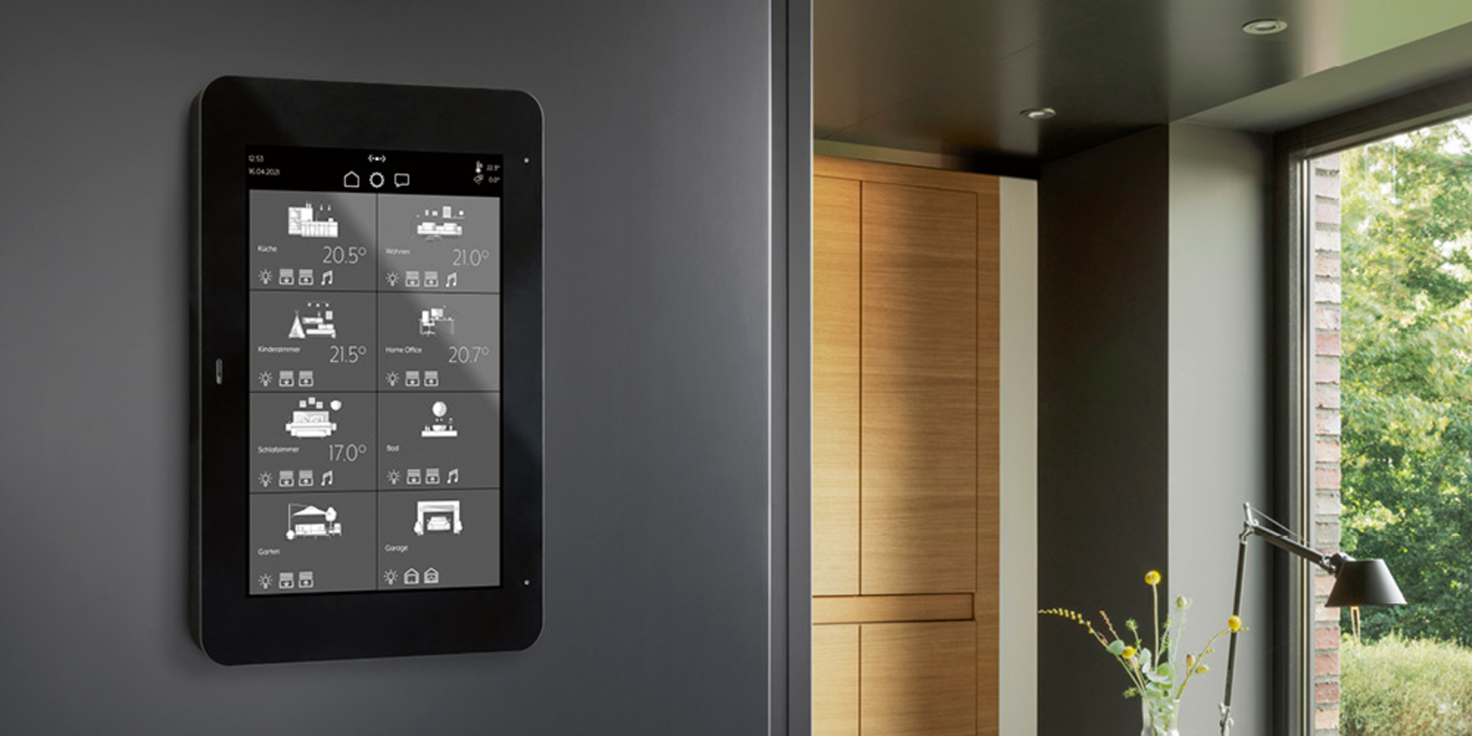 JUNG Smart Panel 8 bei Ackermann Elektronic in Fahrenbach