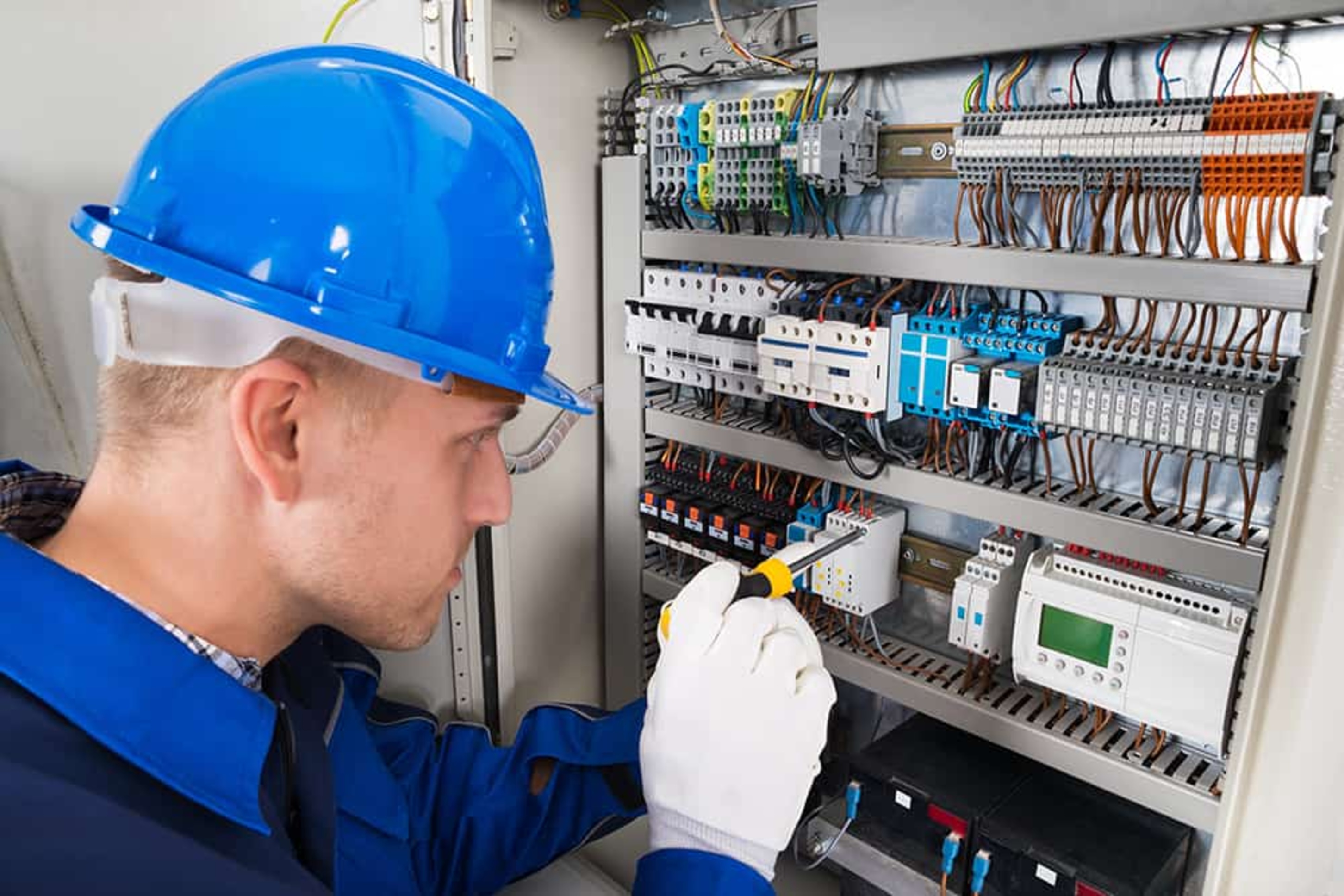 Elektroniker für Energie- und Gebäudetechnik (m/w/d) bei Ackermann Elektronic in Fahrenbach