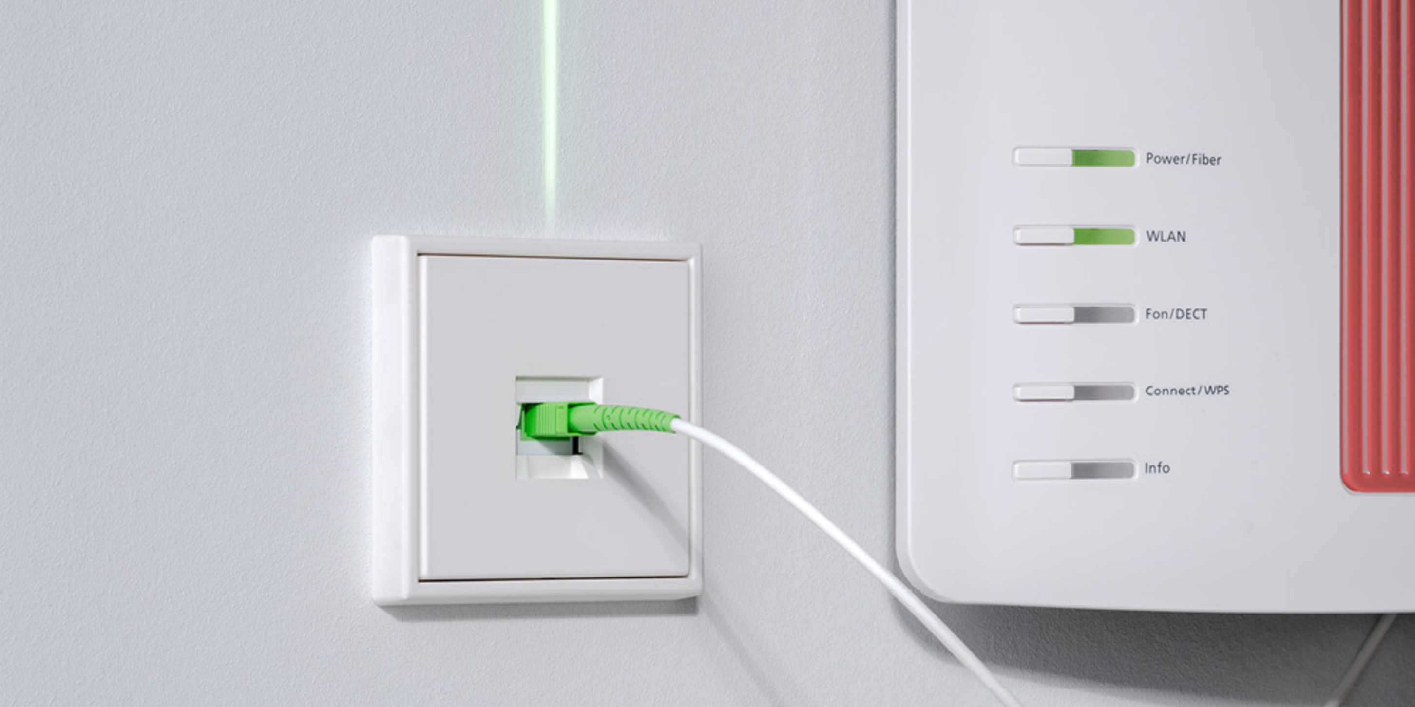 Die neuen Glasfaser-Anschlussdosen bei Ackermann Elektronic in Fahrenbach